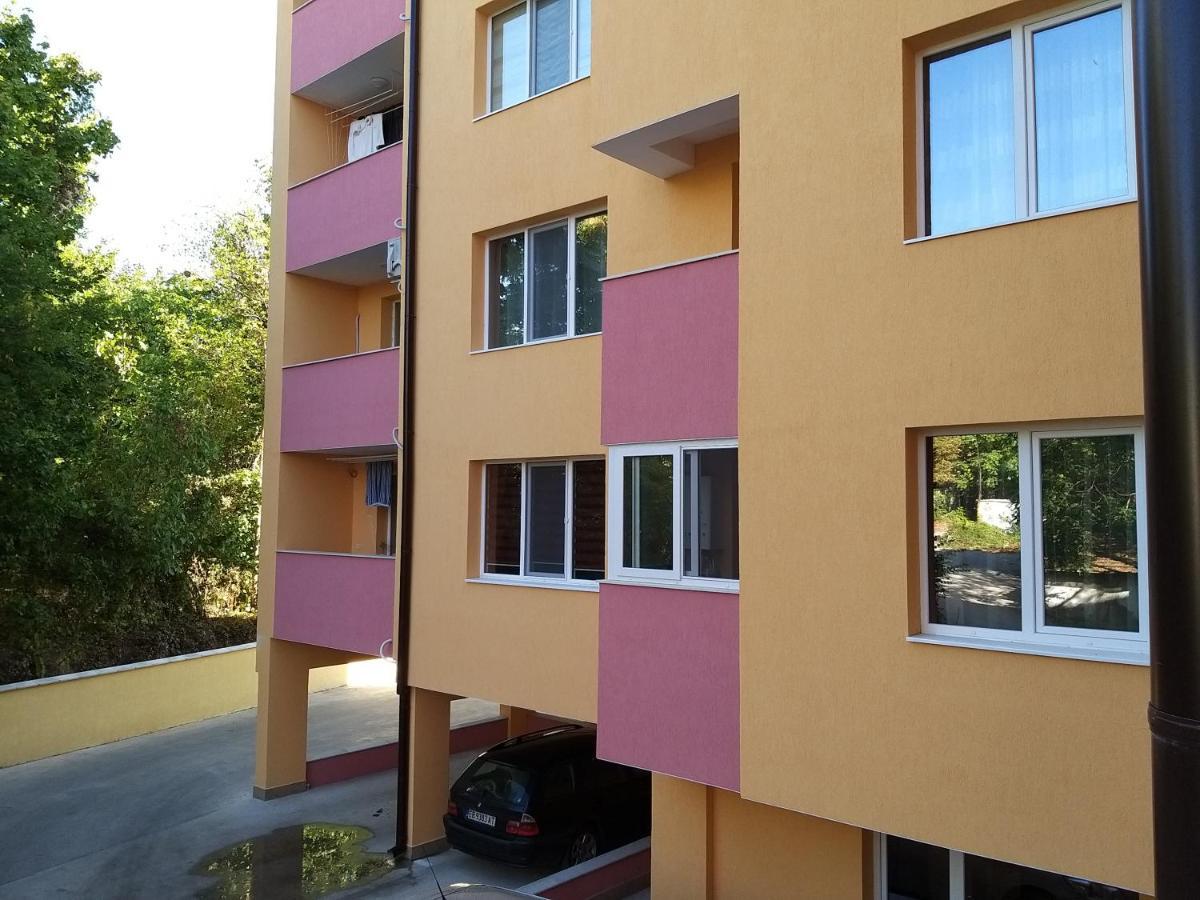 Апартамент Трапезица Скай Veliko Tarnovo Eksteriør billede